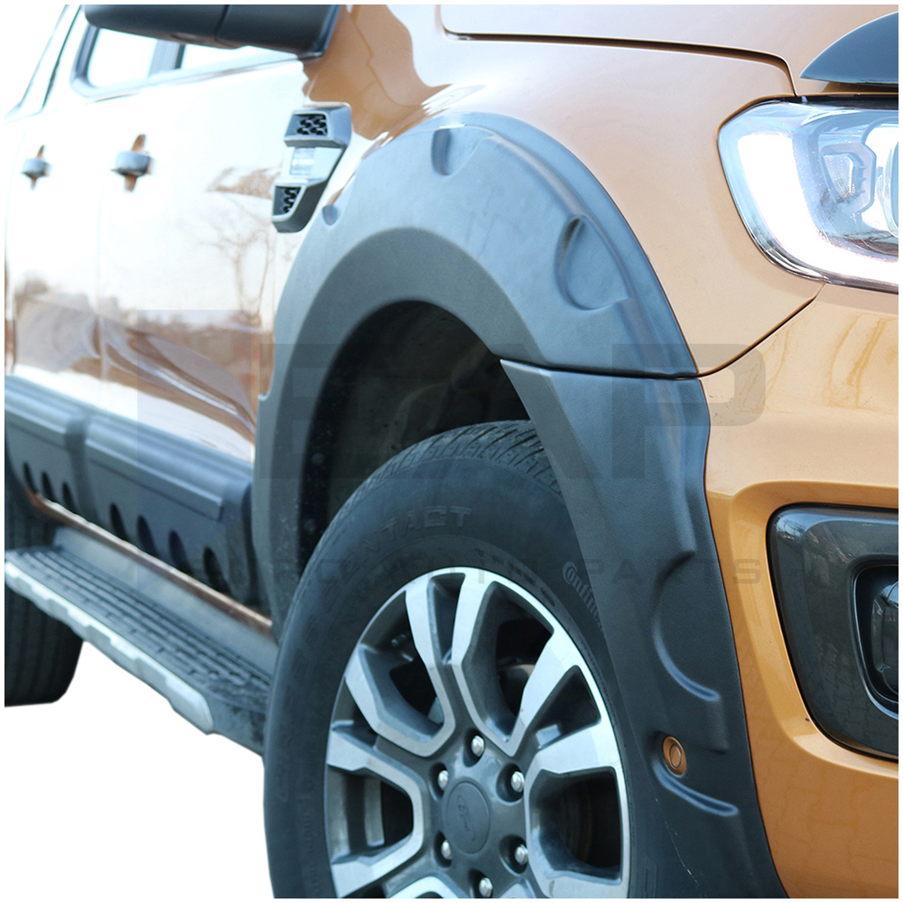 Wheel arch moulding trim cover