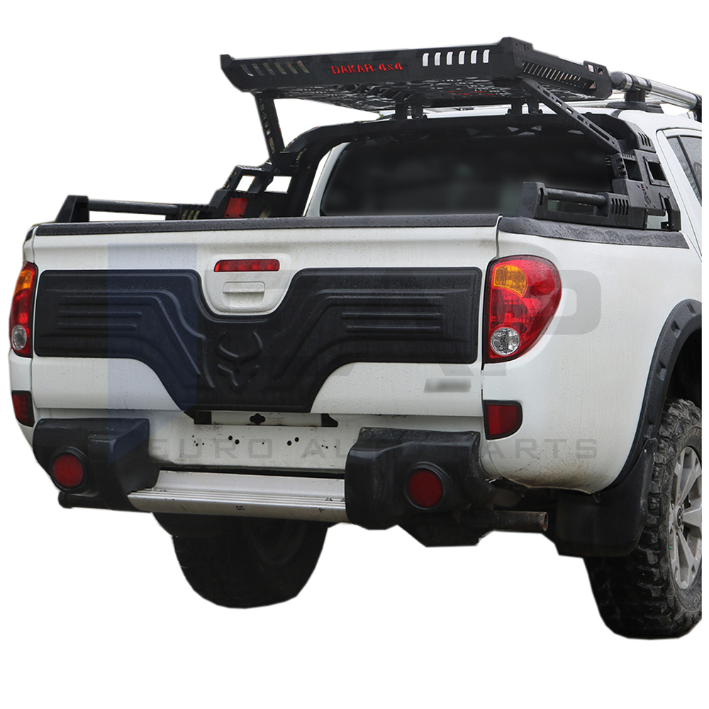 Wheel arch moulding trim cover