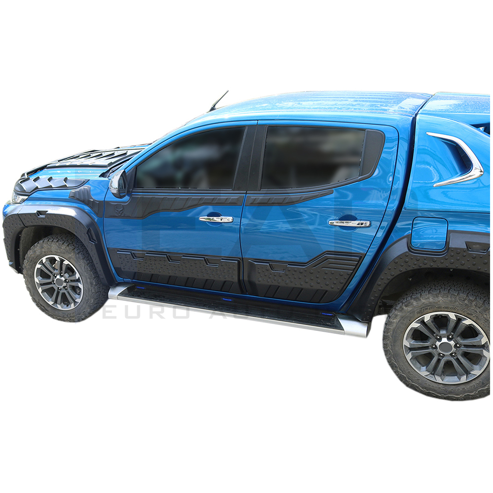 Wheel arch moulding trim cover