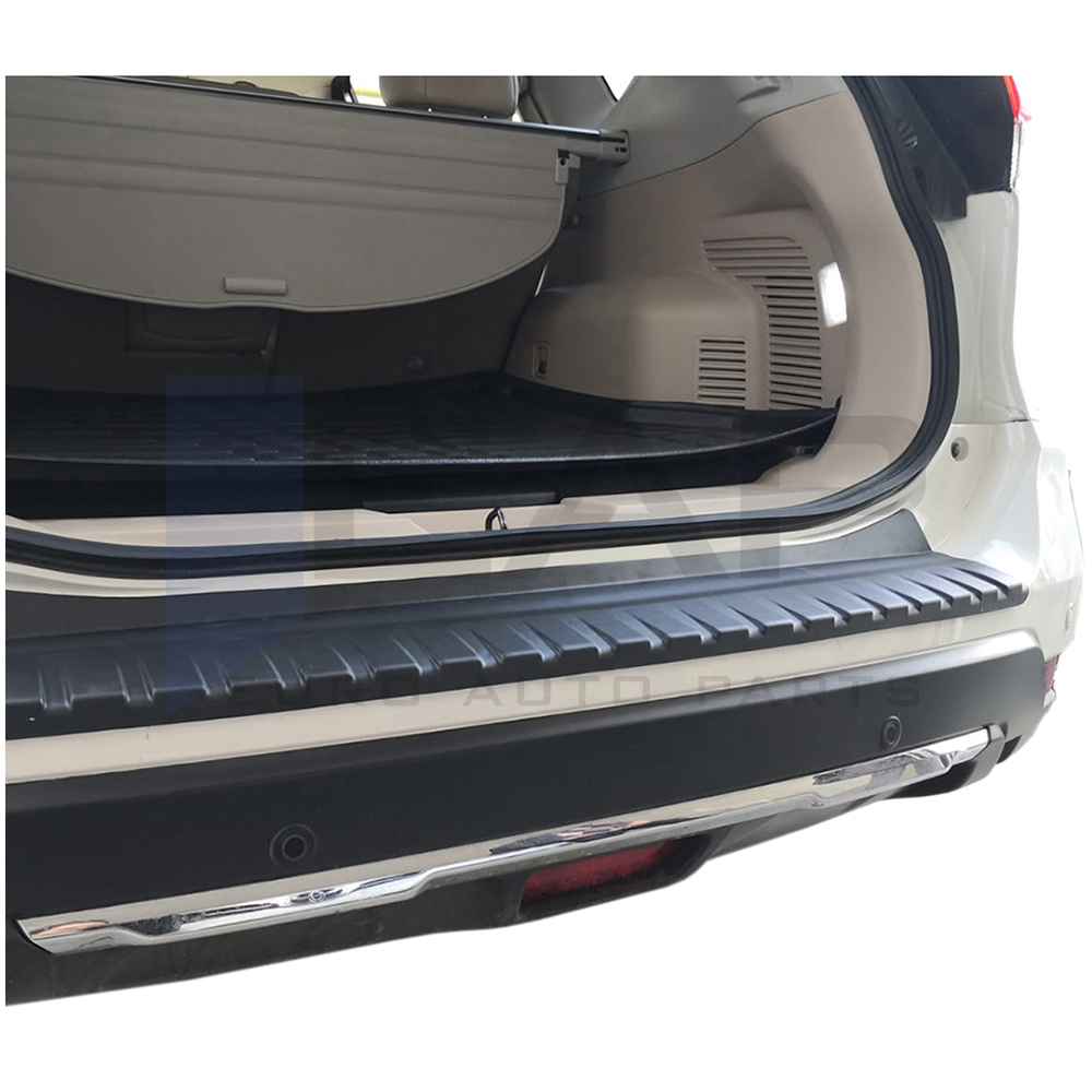 Rear bumper guard (Matte)