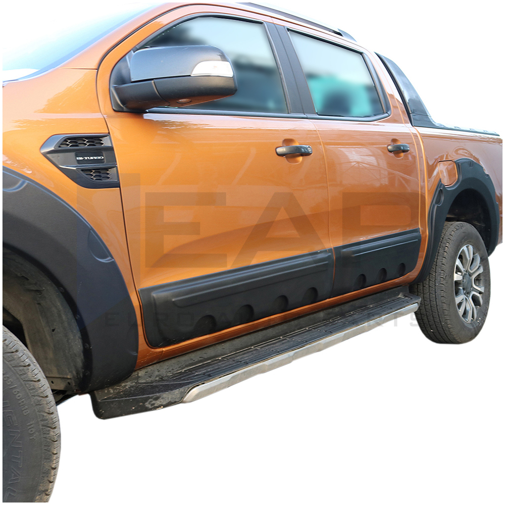 Wheel arch moulding trim cover