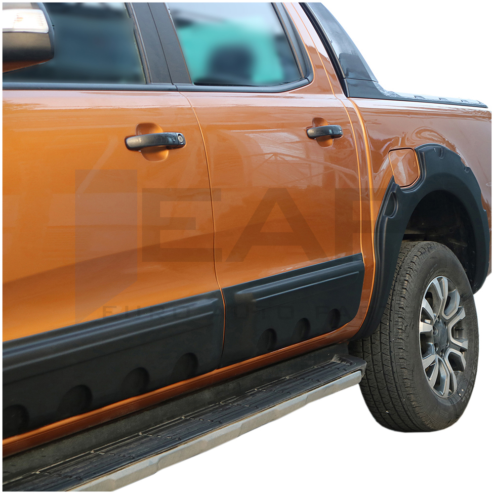 Wheel arch moulding trim cover