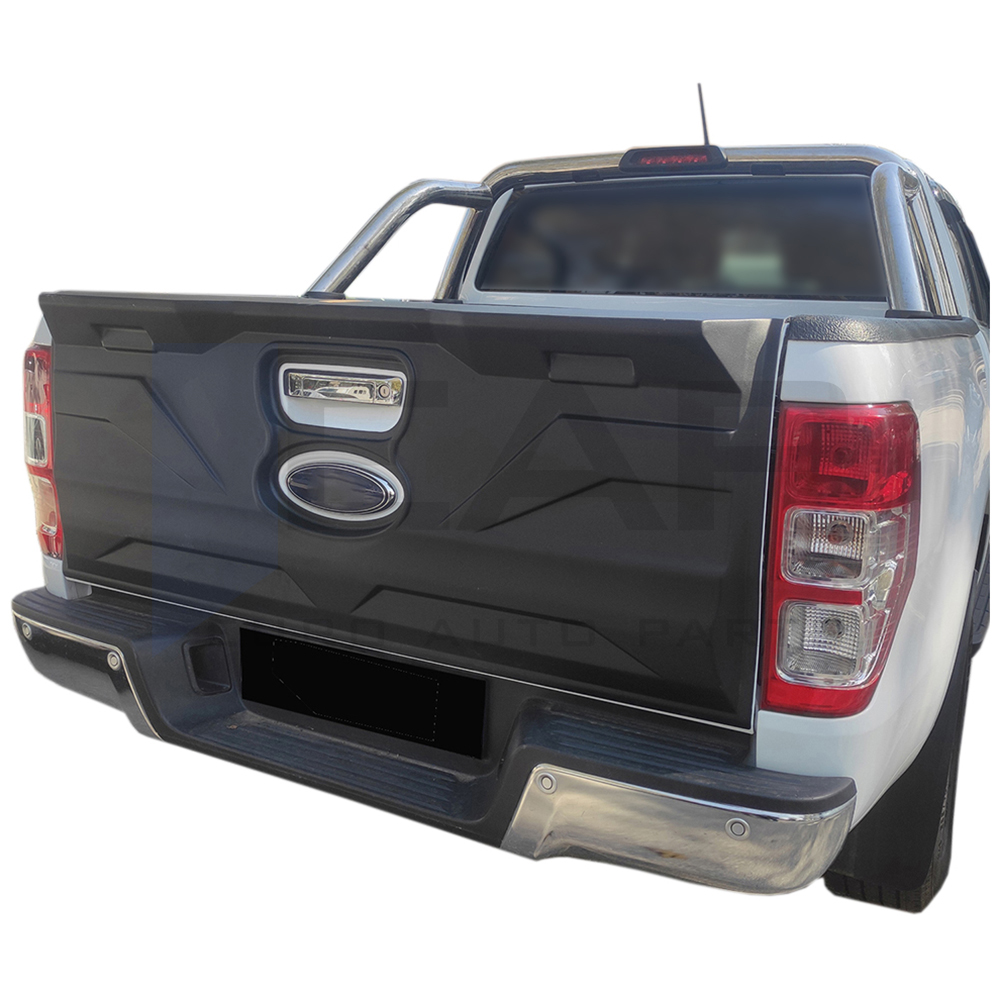 Wheel arch moulding trim cover