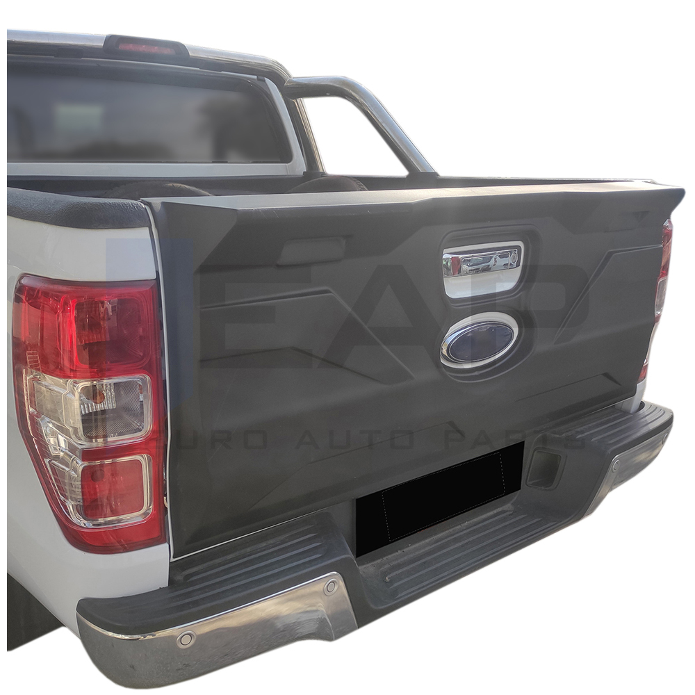 Wheel arch moulding trim cover