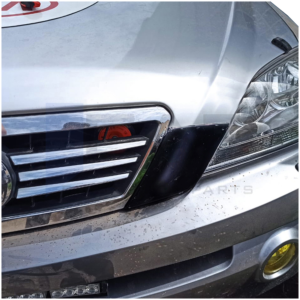 Hood deflector attachment