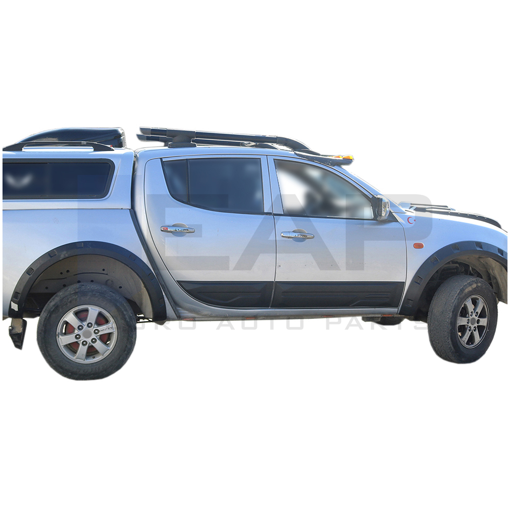 Wheel arch moulding trim cover
