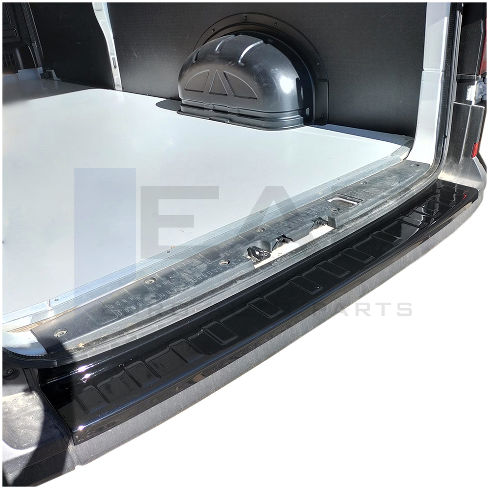 Rear bumper guard (Matte)